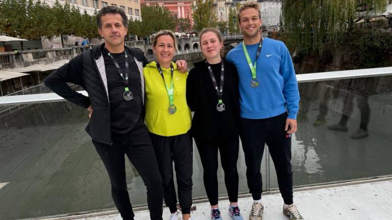Polmaraton v Ljubljani pretekli ne eden, ne dva, a vsi štirje člani družine