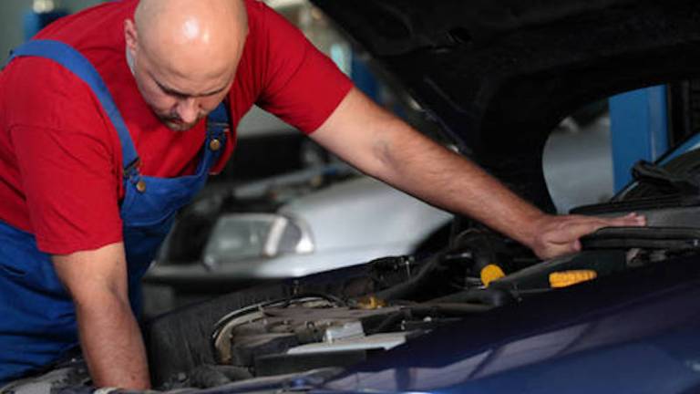 Na Gori&scaron;kem vozijo najstarej&scaron;e avtomobile