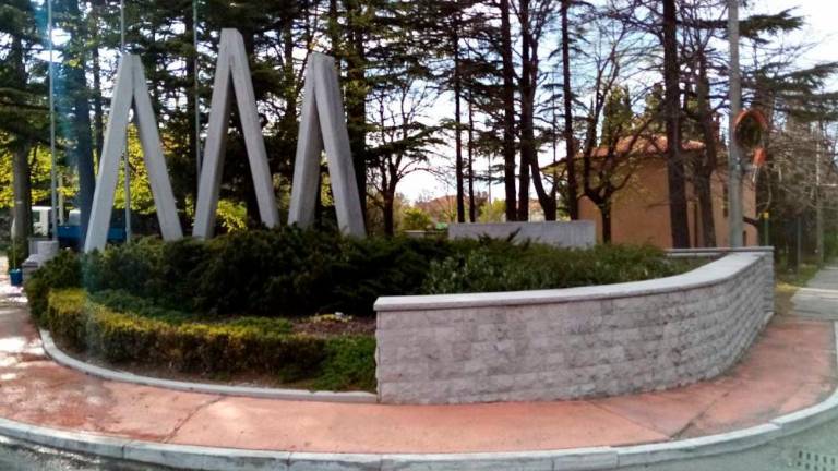 Mladi na Proseku očistili tri spomenike