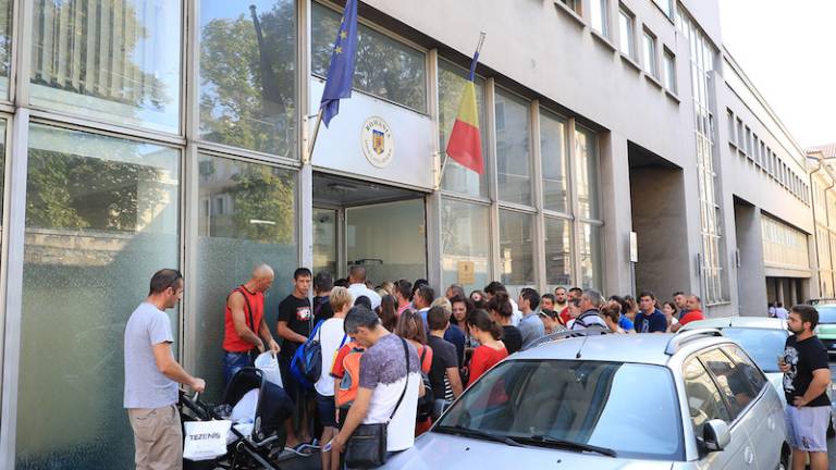 Trža&scaron;ka romunska skupnost obsoja nasilje v Romuniji