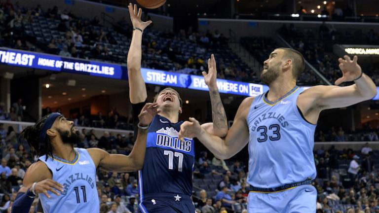 Dončićev prvi dvojni dvojček