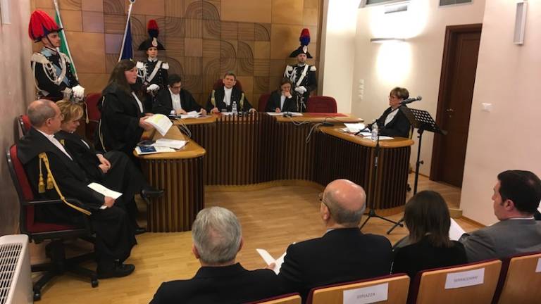 FJK zdrava, a pozor na drobno korupcijo