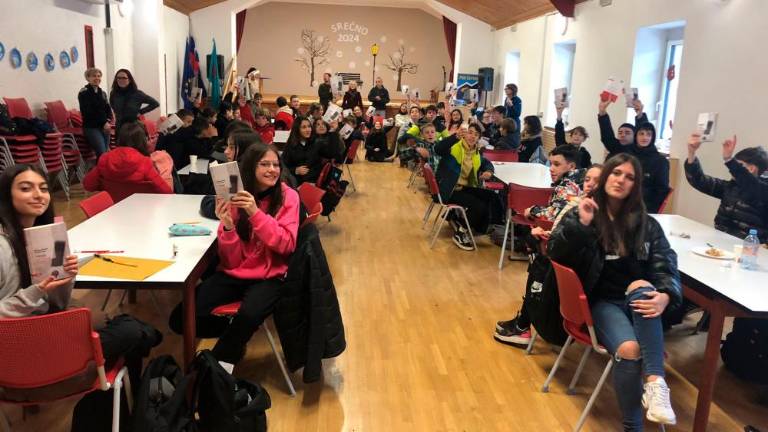 Goriški in novogoriški učenci skupaj odkrivali bolečo čezmejno preteklost