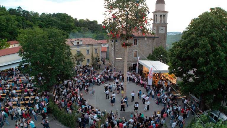 Prvi ples parterjev in parterc