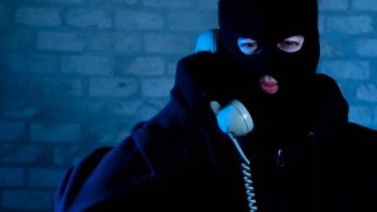 Telefonski klic lahko drago stane, tudi več kot 100 evrov!