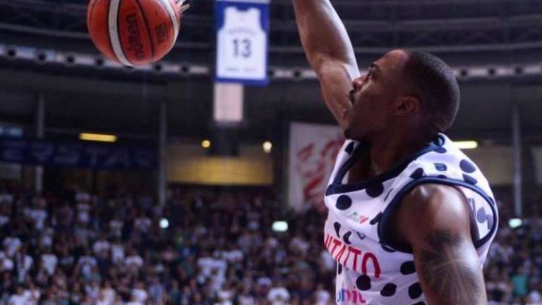 V Alminem dresu &scaron;e en Američan