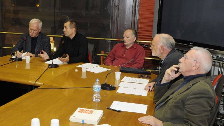 Psihiatrijia ob meji - italijanske in slovenske izku&scaron;nje