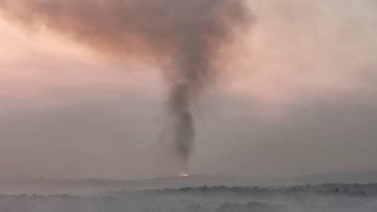 Gasilce čaka pestra noč, požar tudi blizu Cerja