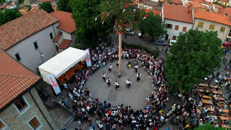 Prvi ples parterjev in parterc