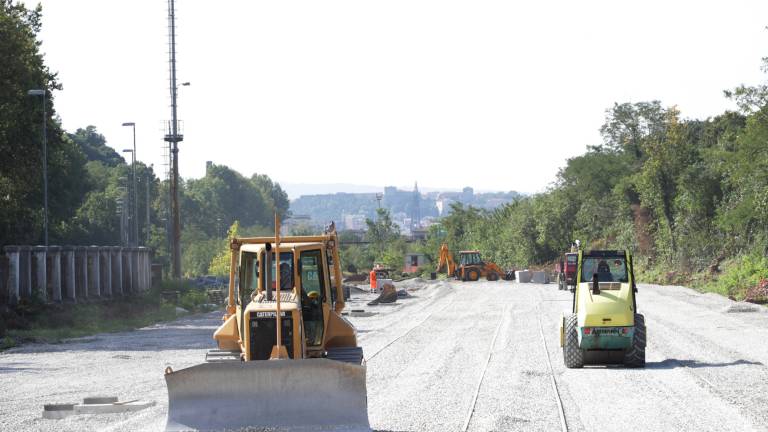 Parkiri&scaron;če v Barkovljah bo nared konec avgusta