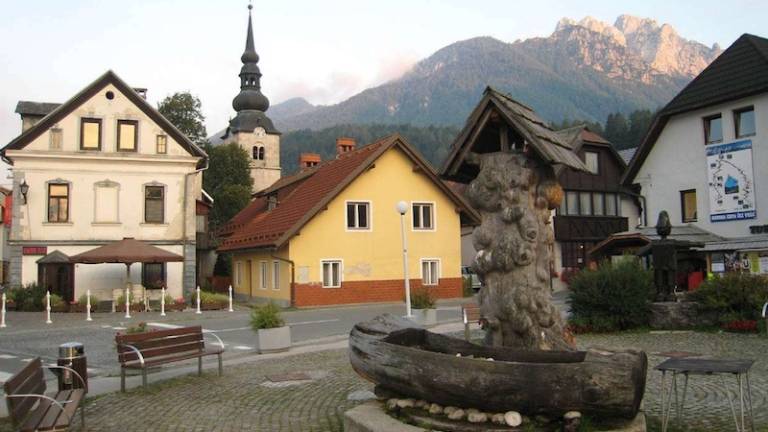 Najbolj&scaron;e svetovne ekipe v Kranjski Gori