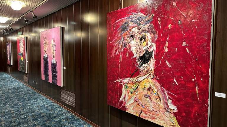 Ponarejene resnice,ki govorijo in pretresajo