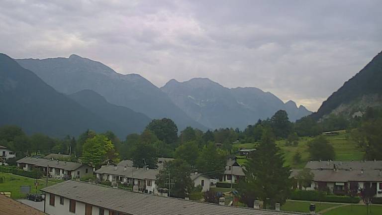 V prihodnjih urah več oblakov