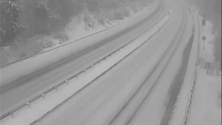 Na Primorskem izjemne snežne razmere