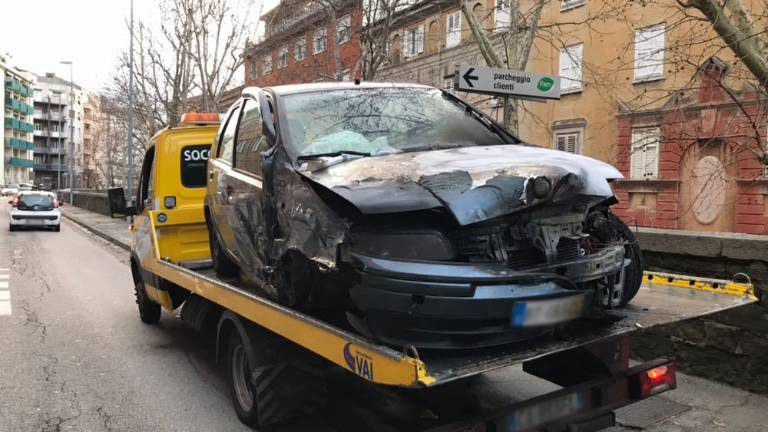 Izgubil nadzor nad avtomobilom