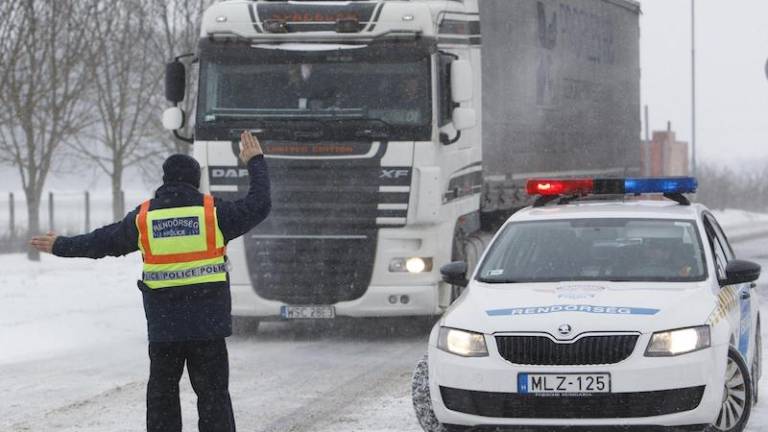 Ves Balkan v primežu mraza