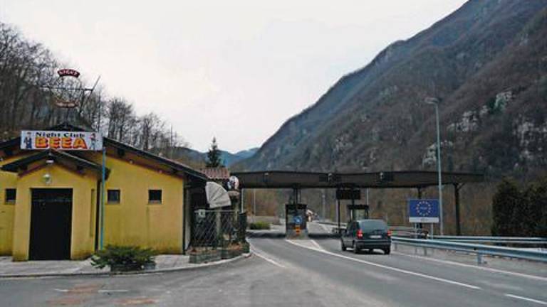 »Odprite mejo na Robiču«