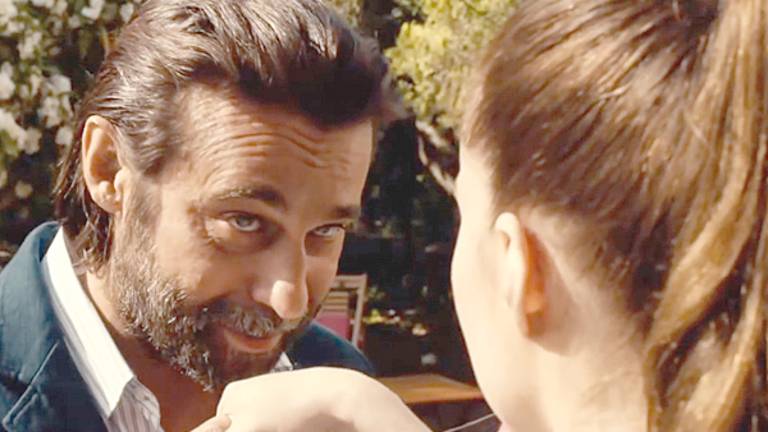 Koralna ženska zgodba, katere protagonist je spomin na umrlega mo&scaron;kega