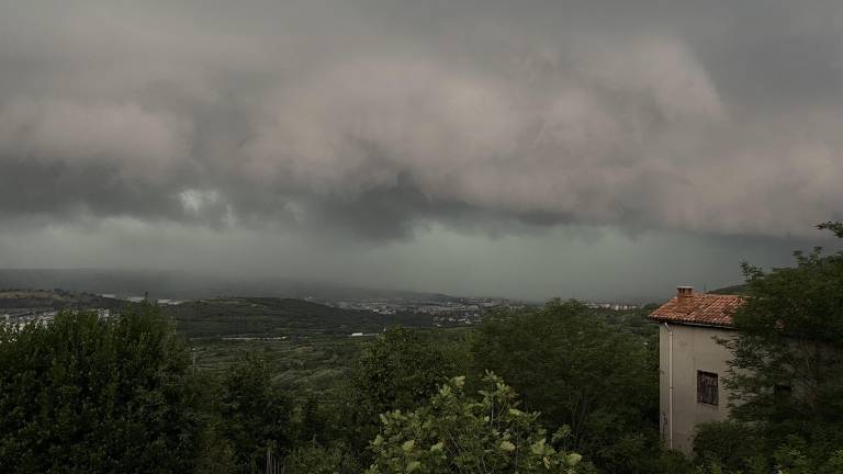 Civilna zaščita izdala oranžno opozorilo za celotno FJK