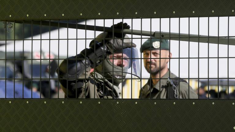 Avstrija bo za&scaron;čitila mejo s Slovenijo in Italijo