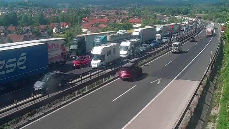 Primorsko avtocesto proti Ljubljani ponovno odprli