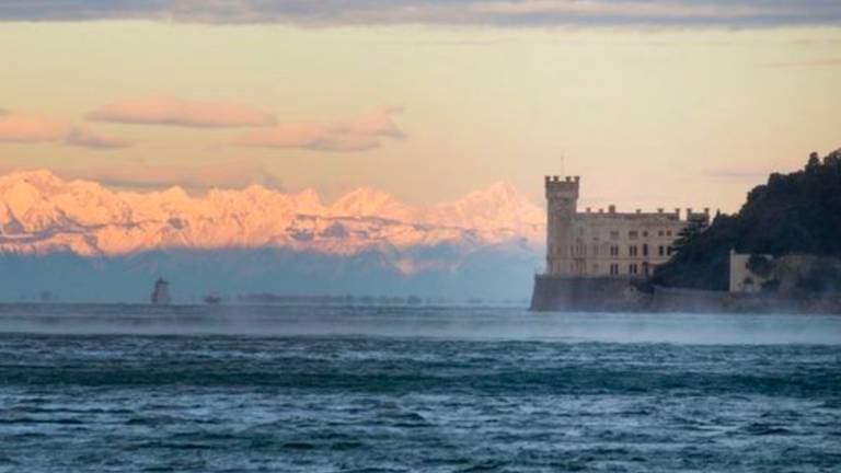 Sunki burje do 123 km/h