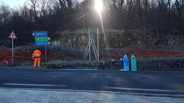 Državna cesta končno dvojezična tudi v Dolu