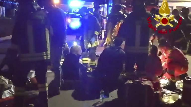 V diskoteki blizu Ancone 6 mrtvih in 120 ranjenih