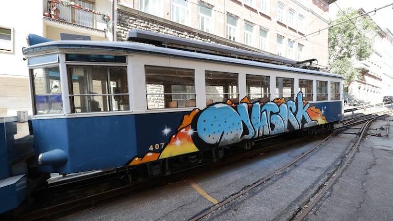 Grafitarje naj bi posnela videokamera