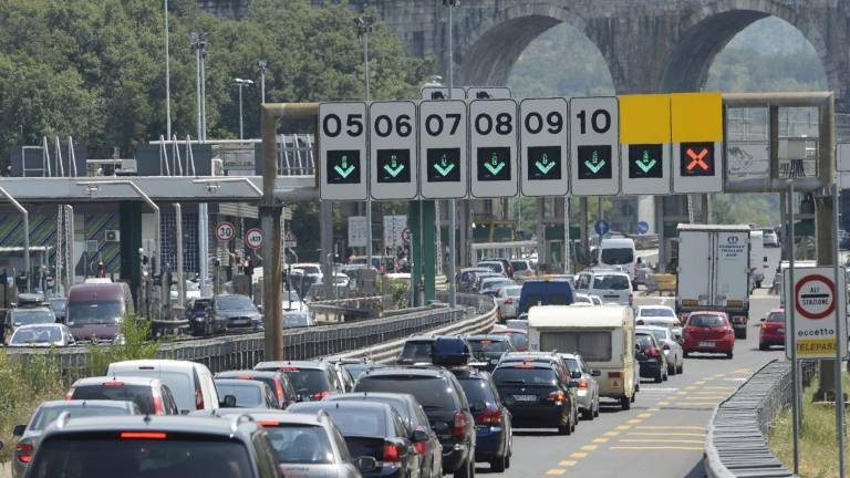 Ustavili bi postopek in ukinili cestnino