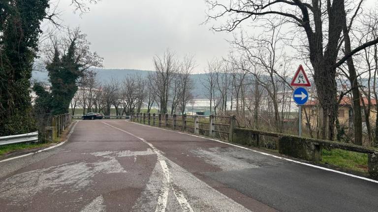 Promet na mostu pri Krmenki bo izmenično enosmeren