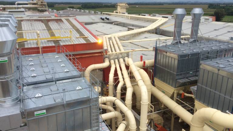 Delavec padel z vi&scaron;ine treh metrov