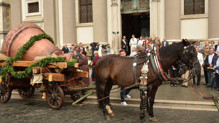 Furmane in konje namočil dež tudi po devetdesetih letih