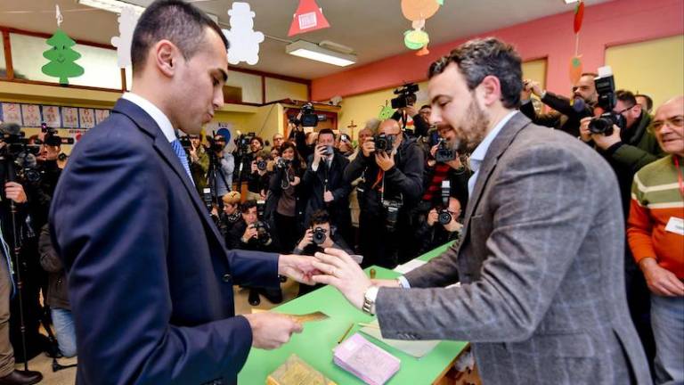 Prvo Gibanje 5 zvezd, parlament brez večine