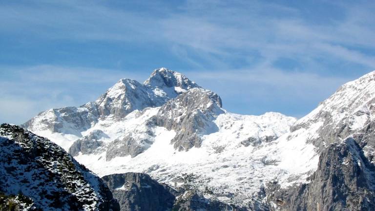 Planinec na poti na Triglav zdrsnil v smrt