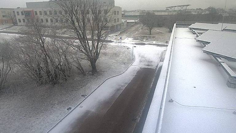 Sneženje se bo okrepilo