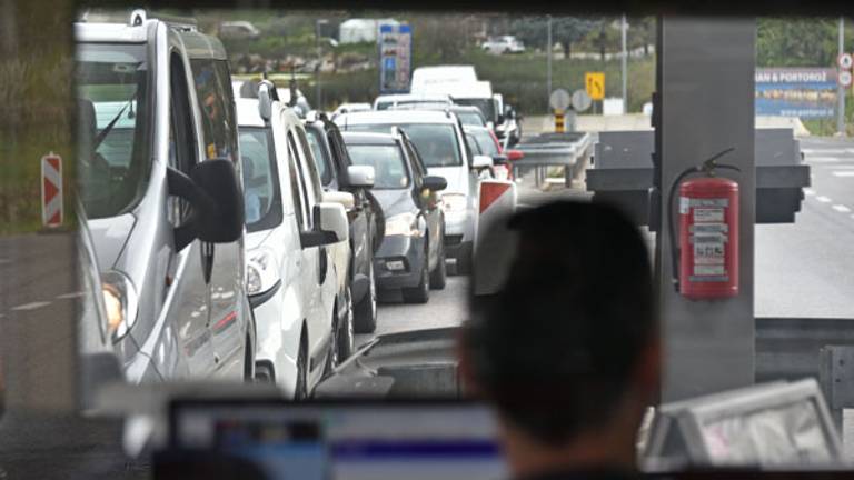 Zaprli mejni prehod Dragonja