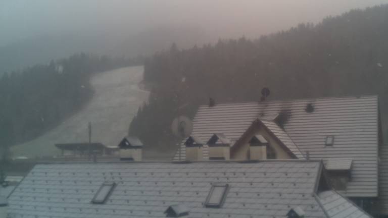 V prihodnjih urah zimsko poslabšanje