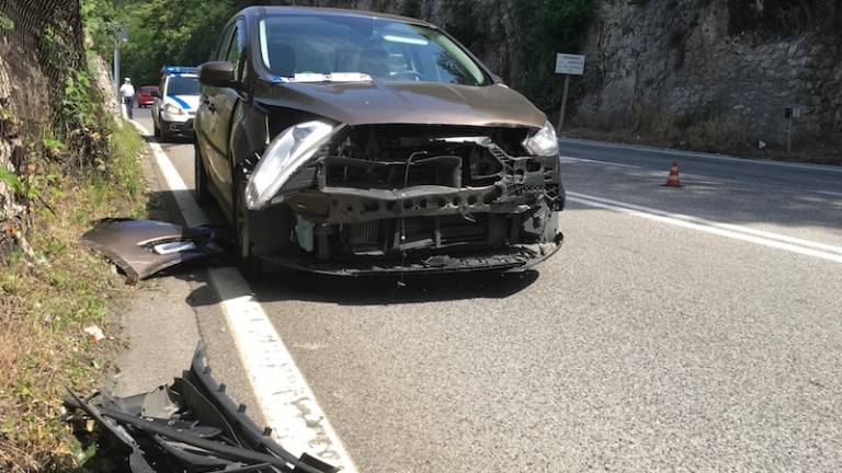 Prometni nesreči nad Lonjerjem in pri Zgoniku