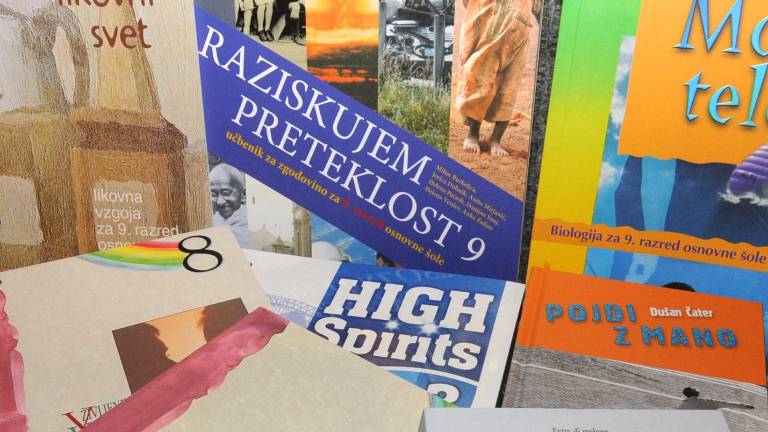 Vrata odpira &raquo;začasna knjigarna&laquo;