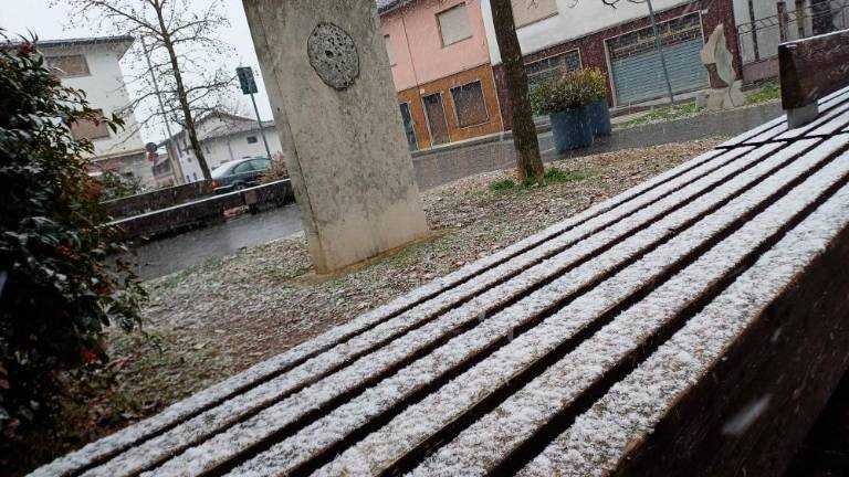 Sneg danes pobelil tudi Goriško (foto)
