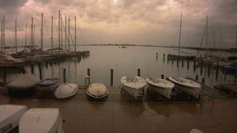 Popoldne bo zagrmelo, vremenski vpliv je obremenilen