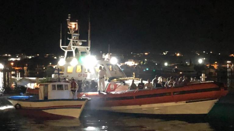 Pred otokom Lampedusa potonil čoln