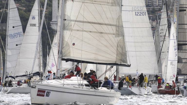 Prihodnjič morda jadrnice s satelitskimi oddajniki