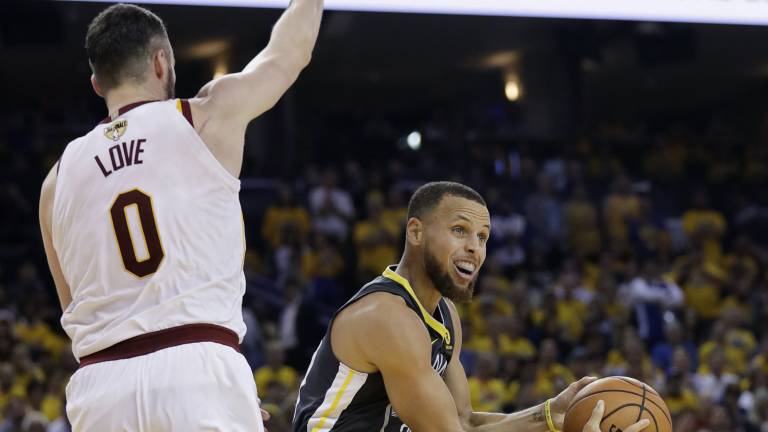 Stephen Curry popravil rekord trojk