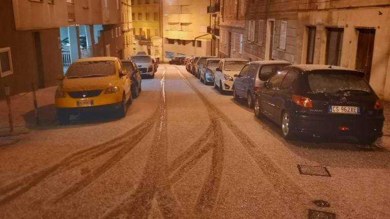 Dopoldne vrtinec, zvečer toča