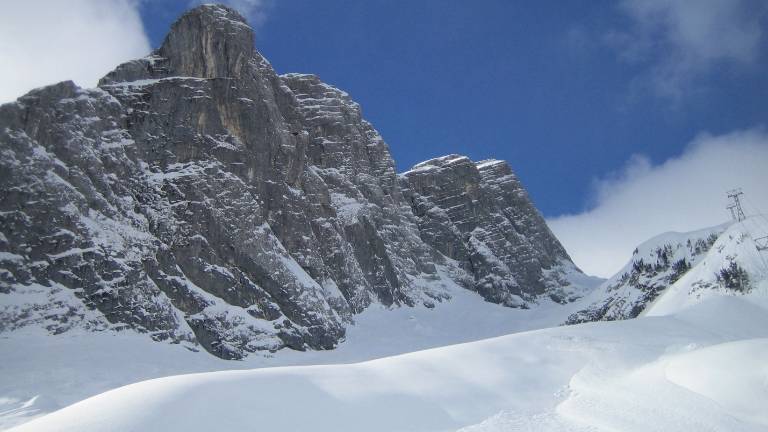 Na Kaninu smučarji že novembra?