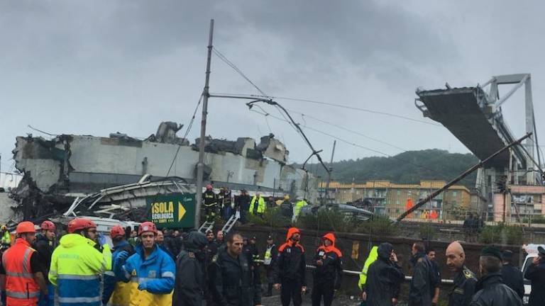 Najmanj enajst mrtvih