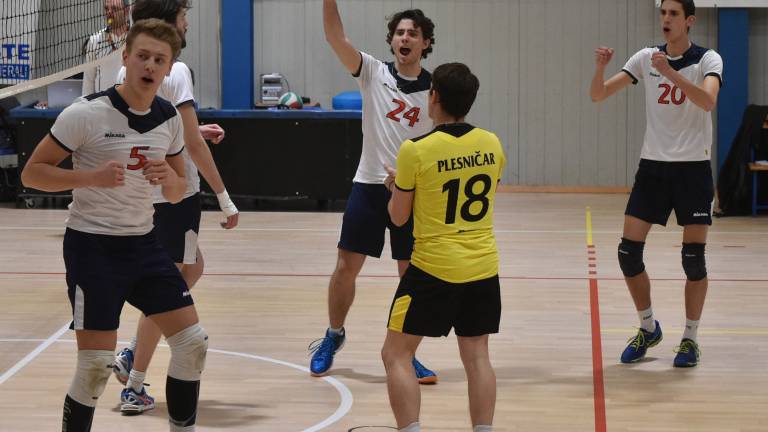 Odbojkarska sobota: Olympia v play-offu!