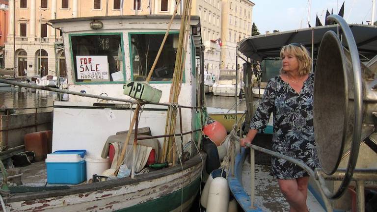 Danes ponoči v Piranskem zalivu le en hrva&scaron;ki ribič